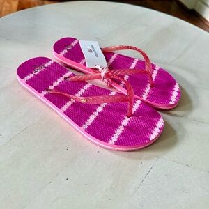 Vineyard Vines Tie Dye Sandals Size 5  NWT🌸🌸🌸